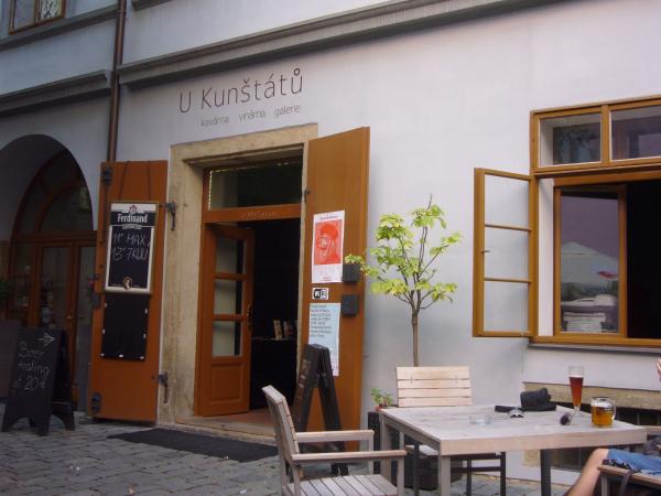 U Kunštátů coffee wine gallery